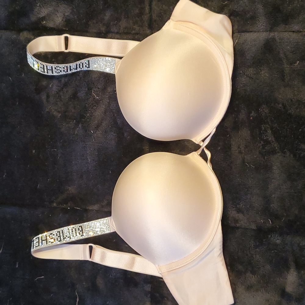 Victoria's Secret add 2 cups bombshell bra 34C